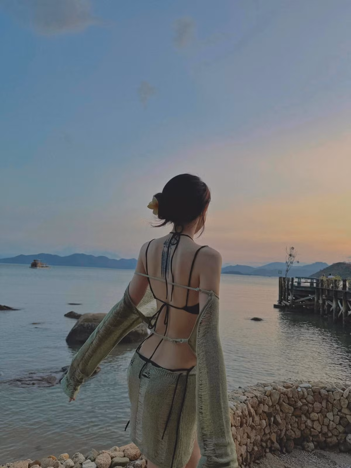 Kể từ sau khi "độ" thành công body, gái xinh phòng gym gốc Nam Định tự tin khoe body săn chắc của mình.