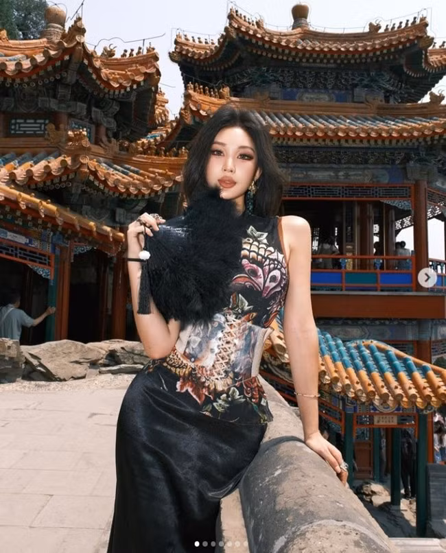 Là nhà thiết kế thời trang song bản thân Twinkle sở hữu ngoại hình không thua kém các người mẫu thứ thiệt.