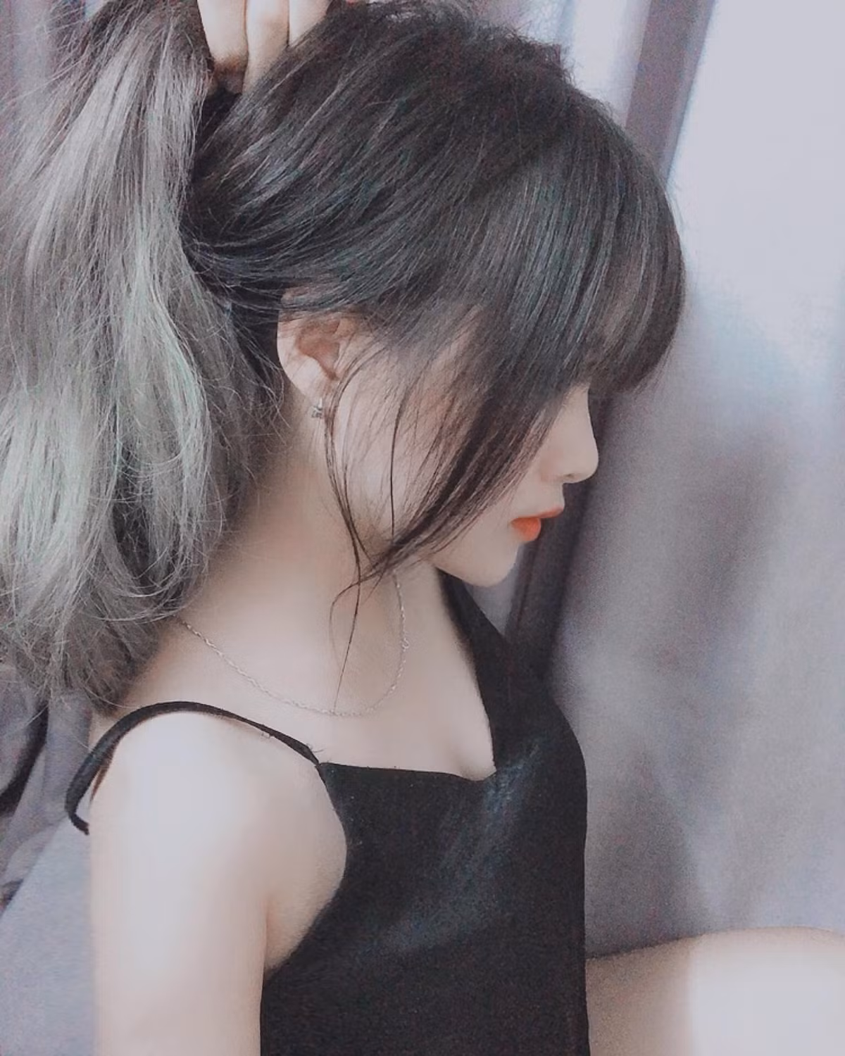Có những thời điểm Min Chang đã rất stress vì không có thu nhập, cô phải làm thêm nhiều công việc khác nhau nhằm duy trì cuộc sống và tiếp tục theo đuổi đam mê.