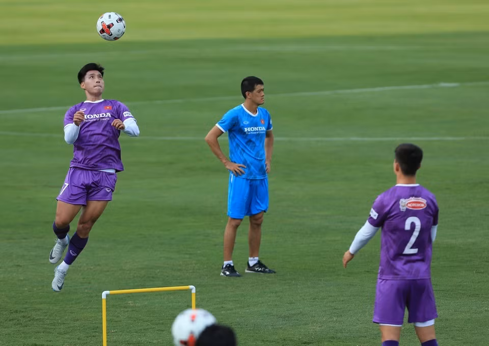 V-League 2021 chot phuong an, don suc cho doi tuyen Viet Nam-Hinh-3