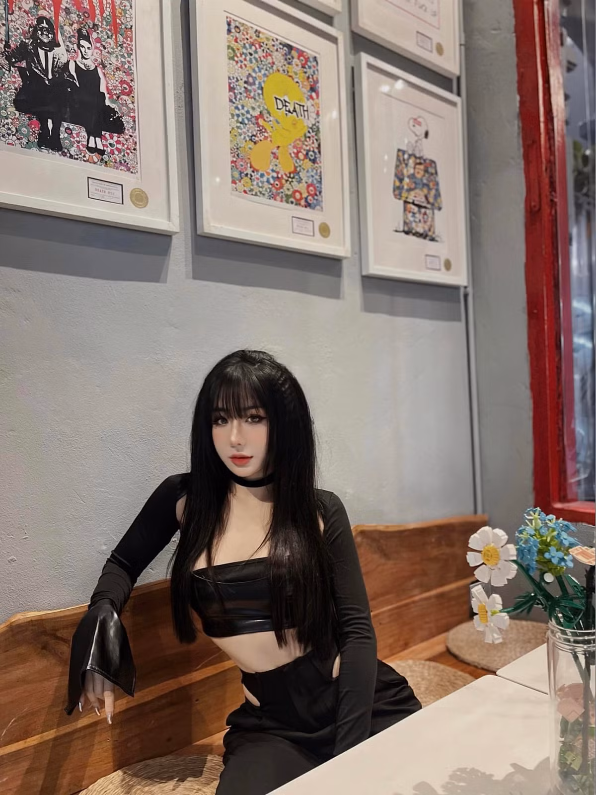 Bên cạnh các bữa chính, Hồng Nhung còn đan xen thêm các bữa phụ, mỗi bữa cách nhau khoảng 3-4 tiếng để cải thiện tiêu hóa, tăng tốc độ trao đổi chất.