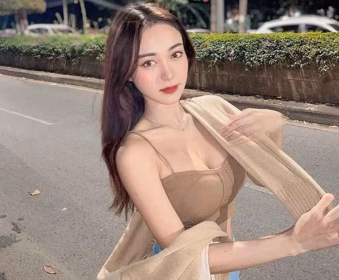 Không ít lần trên trang cá nhân, Pornsawan Phusua tự tin khoe dáng với những bộ bikini gợi cảm.