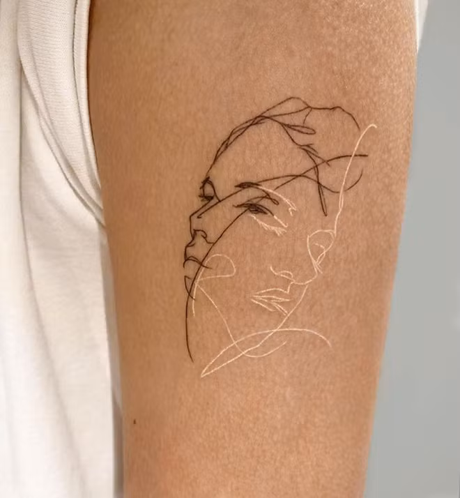 Nếu là cô nàng có phong cách vừa cá tính, nổi loạn mà vẫn mê đắm nết nhẹ nhàng, dịu dàng thì đây hẳn là gợi ý không thể thú vị hơn dành cho bạn.