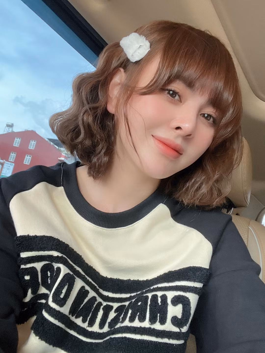 Trang Nemo không chỉ là một "hot girl bán hàng online" đẳng cấp mà còn được biết đến là hot girl thị phi với hàng loạt drama. Có thể kể đến như vụ khẩu chiến với Trần My vào cuối năm 2022 hay vụ lộ ảnh thiếu tế nhị khi "dọn cỏ" tại thẩm mỹ viện.