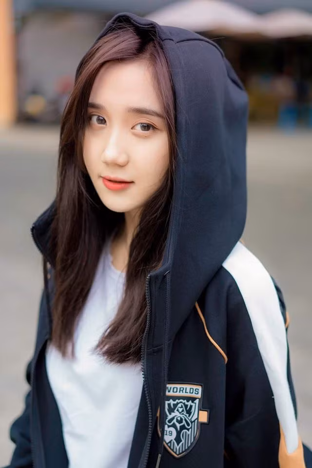 Hiện trang cá nhân của Mina Young có hơn hàng trăm ngàn người theo dõi, mỗi bức ảnh hay video đều nhận được lượt tương tác cao.
