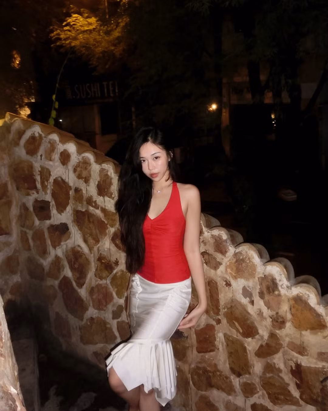 Sully theo học ngành kinh doanh thời trang. Sau khi kết thúc chương trình, cô cũng ở lại để đăng ký học thêm những ngành nghề yêu thích khác.