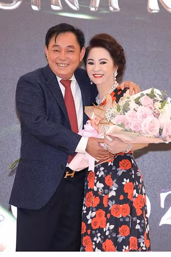 Theo lời của người đăng chia sẻ, Đại Nam thiết kế mọi khu vực khá đồ sộ, diện tích lớn. Mọi thứ từ nhà xe, nơi ăn uống... đều được đầu tư, thiết kế sang chảnh, rộng rãi, thoải mái cho du khách tới tham quan, chụp ảnh sống ảo hay vui chơi.