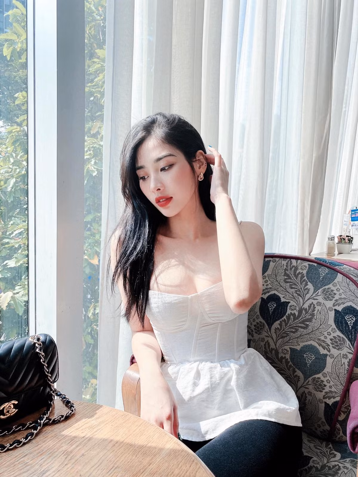 Ngọc San theo đuổi phong cách ngọt ngào, nữ tính.