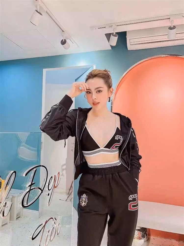 Sau khi vụ việc xảy ra, hot girl Trang Nemo bất ngờ cảm ơn những người đã tạt mắm tôm vì "nhờ các anh em mới nhận ra mình được mọi người ủng hộ nhiều như thế nào".