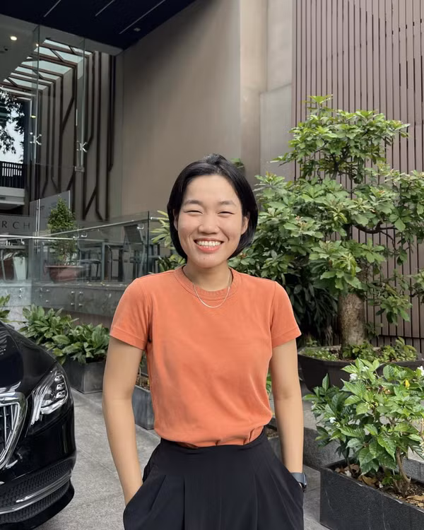 Với quan niệm “xấu lạ còn hơn đẹp đại trà”, Lê Thụy tin rằng trên thế giới ai cũng sẽ có nét đẹp riêng và cô luôn trân trọng vẻ đẹp được bố mẹ ban tặng.