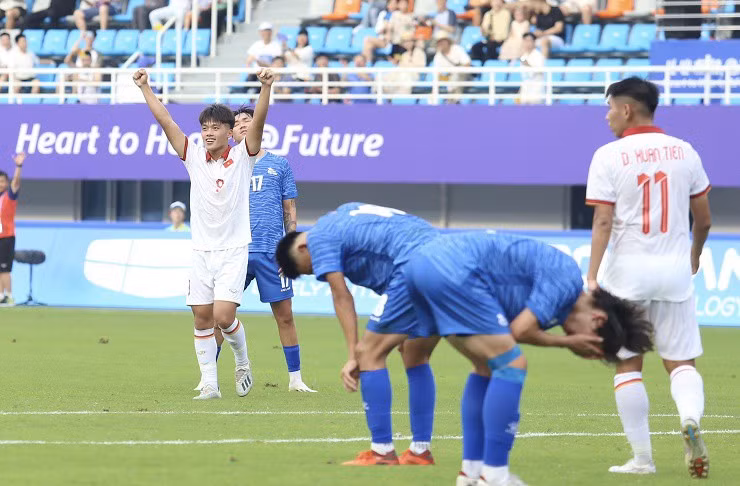 Thang Mong Co 4-2, Olympic Viet Nam phai chinh lai hang phong ngu-Hinh-3