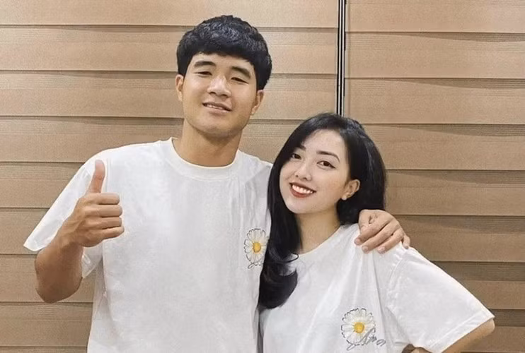 Trong giới WAGs của các tuyển thủ Việt Nam, bà xã Hà Đức Chinh - Mai Hà Trang được nhận xét là người kín tiếng.