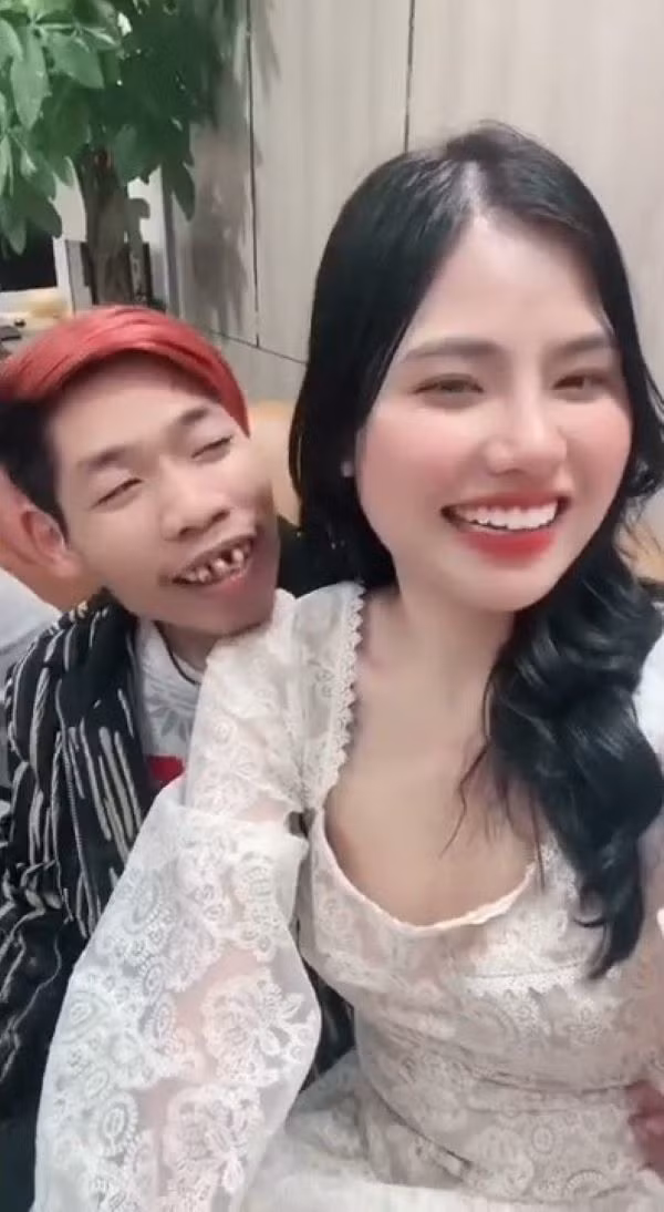 Hiện tại, vẫn chưa rõ thực hư câu chuyện hay đây chỉ là chiêu trò của hot TikToker sau thời gian vắng bóng mạng xã hội.
