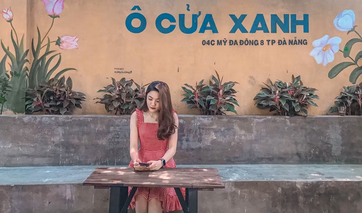 Trước những ý kiến trái chiều của dân mạng liên quan đến hình ảnh trên, cô nàng không quan tâm mà chỉ tập trung thời gian cho gia đình và công việc.