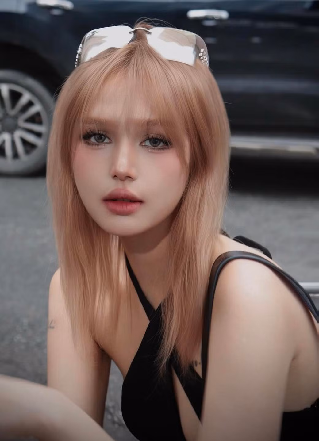 Trước đó, Xoài Non đăng tải một clip về Gil Lê trên story Instaram cá nhân. Thế nên, bài đăng nhanh chóng thu hút lượng tương tác cao từ cộng đồng mạng.