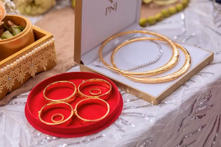 Mức độ giàu có của gia đình 2 bên trong đám cưới một lần nữa khiến người xem phải trầm trồ.
