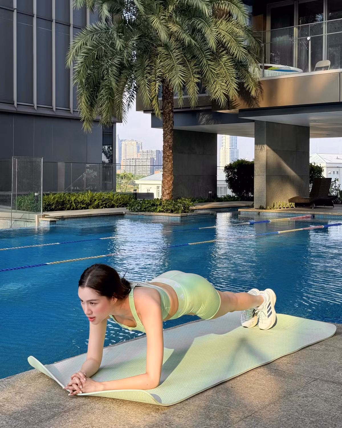 Thanh Thanh Huyền là một MC tài năng. Cô thường xuyên xuất hiện tại các sự kiện giải trí lớn ở vai trò người dẫn chương trình.
