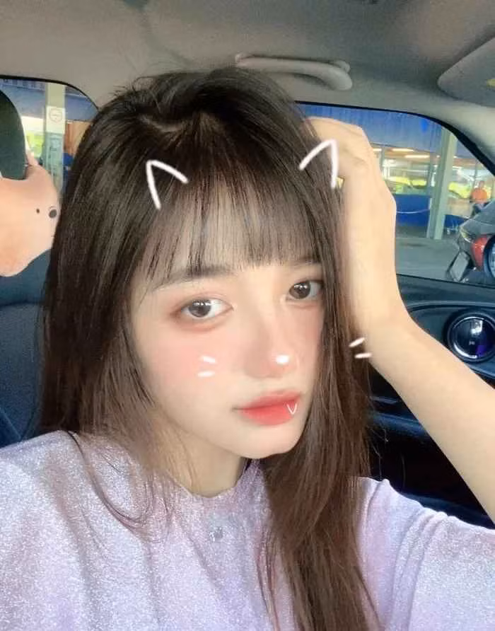 Nữ hot girl thậm chí còn giành huy chương vàng bóng chuyền cấp tỉnh Quảng Bình.