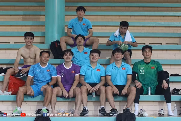 Khong con la chinh minh, doi tuyen Viet Nam bai tran truoc Thai Lan-Hinh-15