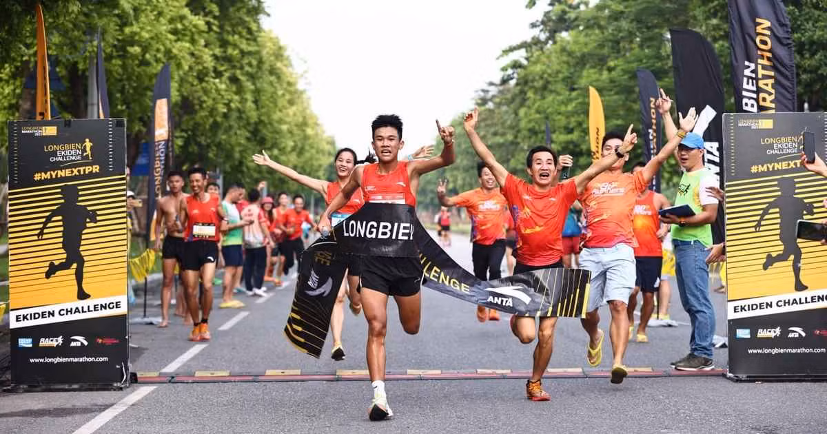 Longbien Marathon 2023 thanh cong ruc ro du thoi tiet khong ung ho-Hinh-2