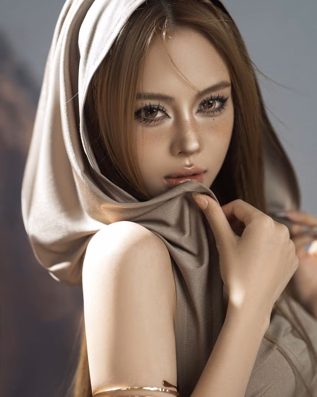 Câu chuyện về nhan sắc thăng hạng bất ngờ của Ngân Hà vẫn là một ẩn số, và dù có hay không sự can thiệp của "dao kéo", không thể phủ nhận rằng cô nàng đang ngày càng thăng hạng.