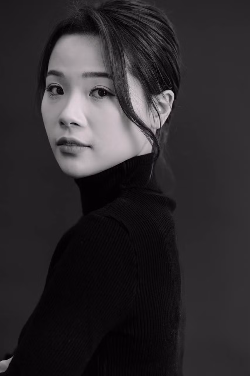 Nguyễn Thùy Linh sinh năm 1997, quê Phú Thọ, được biết đến với biệt danh "hoa khôi cầu lông". Cô được đào tạo tại CLB cầu lông Hà Nội và sau đó là CLB cầu lông Đà Nẵng.