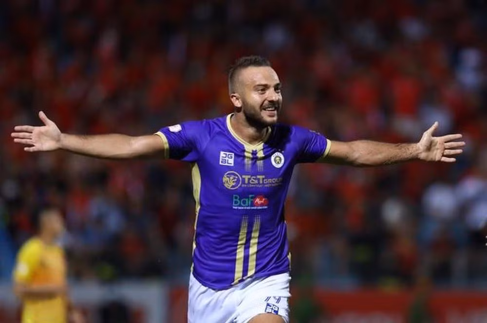 Ha Noi FC thang Hai Phong trong ngay Van Hau tro lai