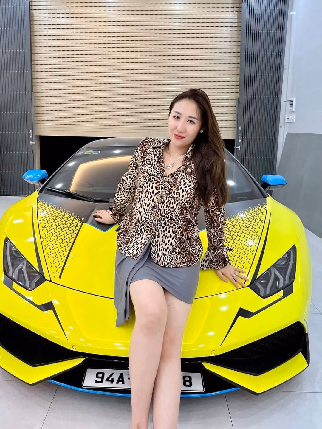 Ngoài kinh doanh, Huỳnh Như còn được biết đến thông qua các nền tảng chia sẻ video như TikTok và YouTube. Với những nội dung xoay quanh đời sống thường nhật hay chia sẻ công thức nấu ăn, nữ đại gia đã nhận về được nhiều sự ủng hộ của khán giả.