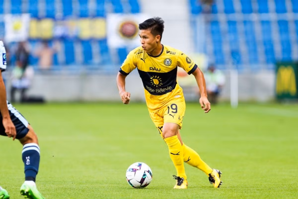 Quang Hai roi PAU FC sang Thai Lan hay hoi huong?-Hinh-2