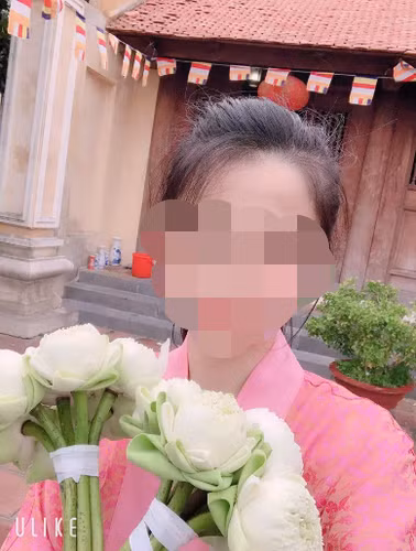 Không chỉ có ngoại hình đẹp, Ngọc Quyên còn có tài kinh doanh khá giỏi. Thời điểm hẹn hò cùng Minh Nhựa, hot girl Đắk Lắk đã là chủ của chuỗi cửa hàng thời trang nổi tiếng khắp Buôn Mê Thuột.
