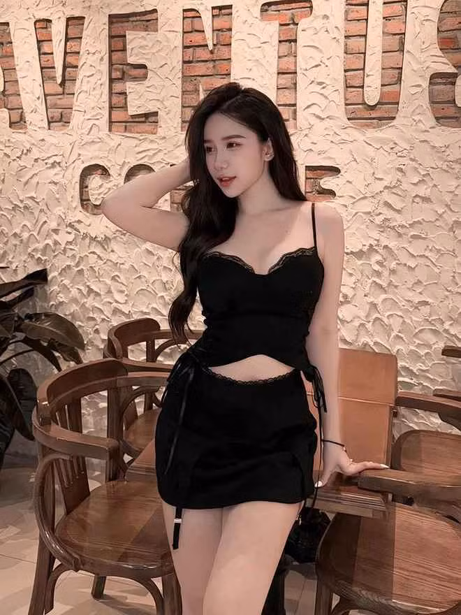 Trang Bunny hiện đang là TikToker có hơn 307.000 người theo dõi, hút view bằng các clip nhảy lắc hông trên TikTok.