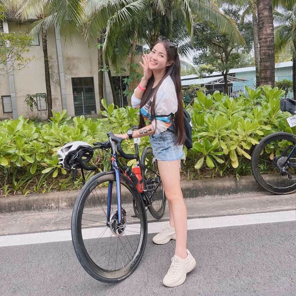 Lựa chọn rời xa nghệ thuật, Thủy Top dành thời gian học hỏi kinh nghiệm, chuyển hướng sang kinh doanh.