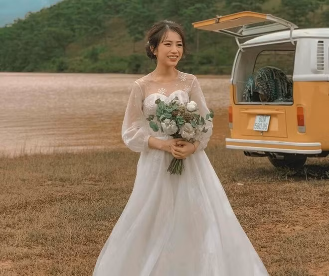 Giữa tháng 8/2019, Joyce Phạm gây bất ngờ khi tung loạt ảnh hậu trường đi chụp ảnh cưới cùng bạn trai Tâm Nguyễn (sinh năm 1997) tại Đà Lạt, Lâm Đồng.