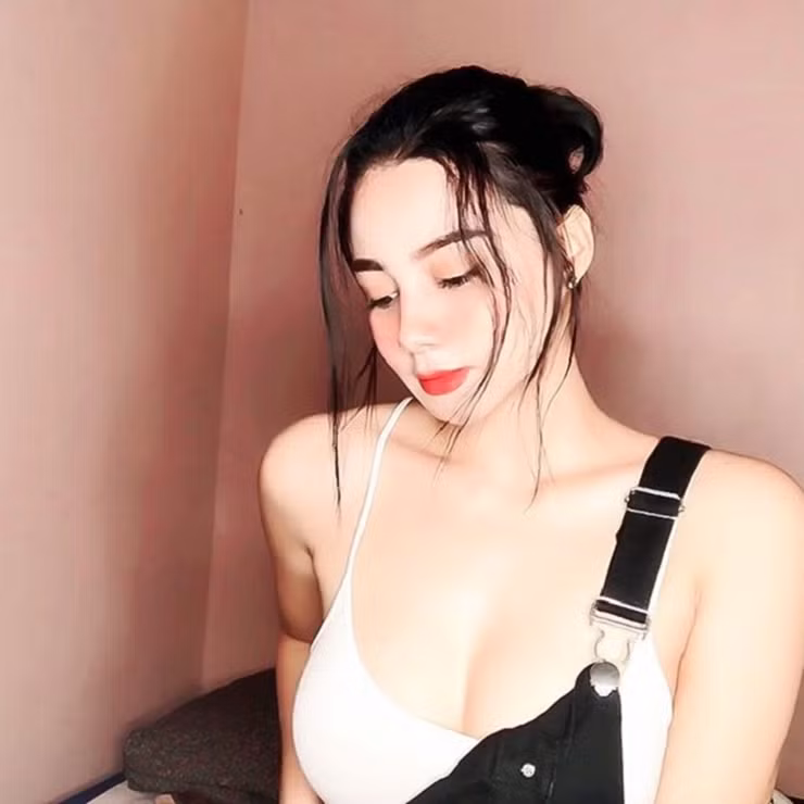 Hot girl ngoại cỡ Philippines gây sốt với mặt đẹp, da trắng Hot girl ngoai co Philippines gay sot voi mat dep, da trang