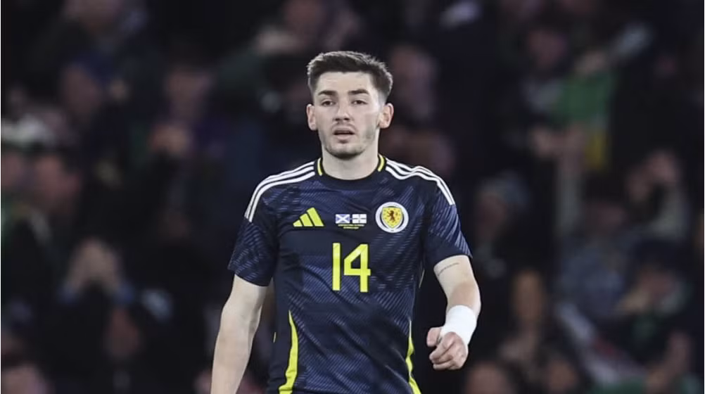 Khi còn ở đội bóng thành London, cầu thủ U21 Scotland từng được kỳ vọng tỏa sáng hơn nữa dưới sự dìu dắt của Frank Lampard, tiền vệ trung tâm lừng danh một thời.
