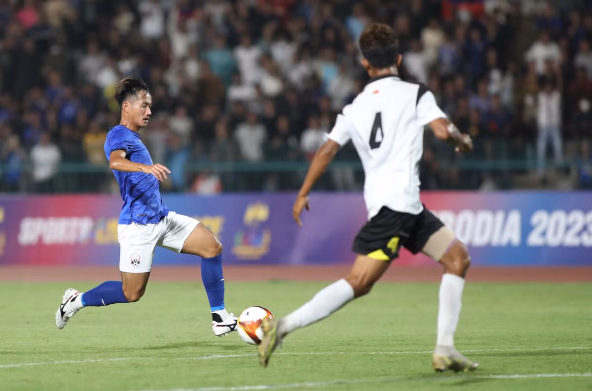 Với chiến thắng 4-0 trước Đông Timor, U22 Campuchia tạm thời vượt qua U22 Indonesia để nắm ngôi đầu bảng A môn bóng đá nam SEA Games 32.