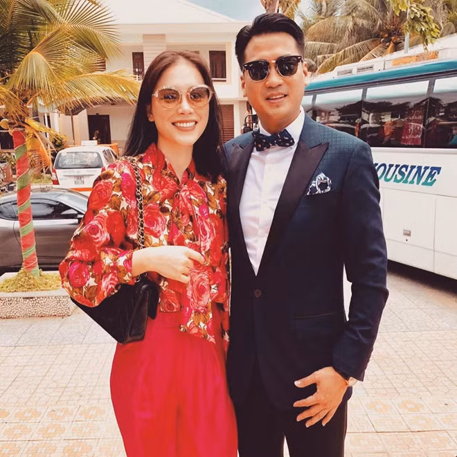 Thậm chí, hot girl Hà thành còn viết cực mùi mẫn: "Thật hạnh phúc khi có người cổ vũ em nhiệt tình như thế này là anh. Happy weekend".