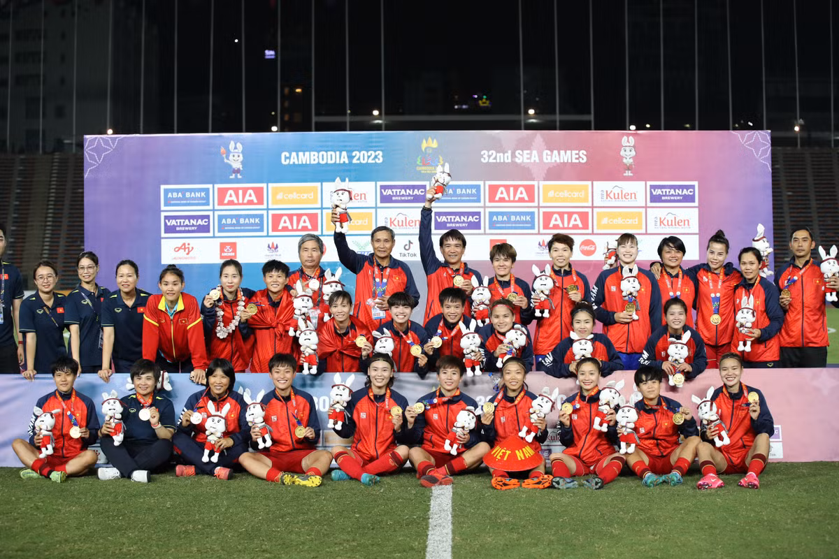 Bong da nu Viet Nam gianh 4 HCV SEA Games lien tiep-Hinh-2