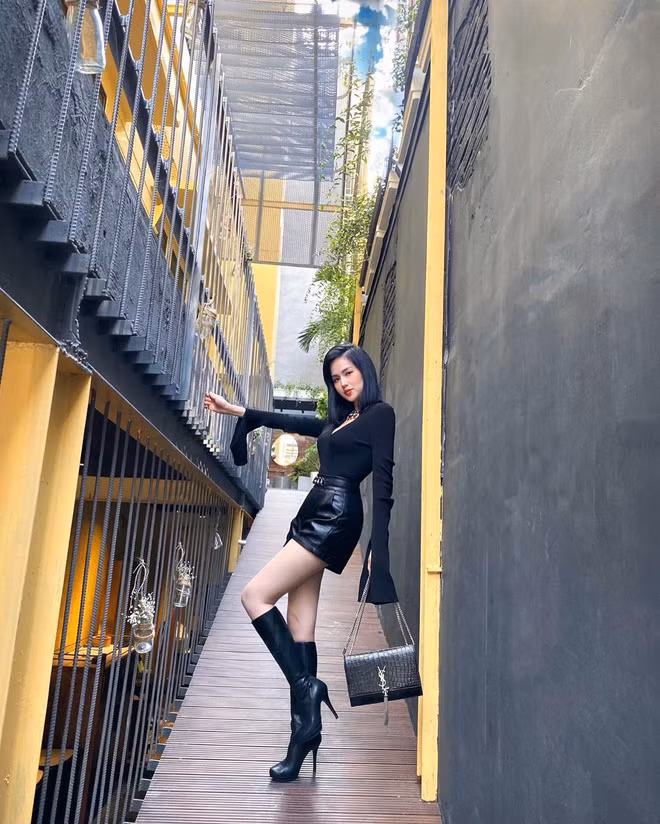 Dưới những bình luận, dân mạng vẫn dành cho Tâm Tít những lời khen ngợi nhan sắc vẫn trẻ đẹp như hồi là hot teen đình đám.