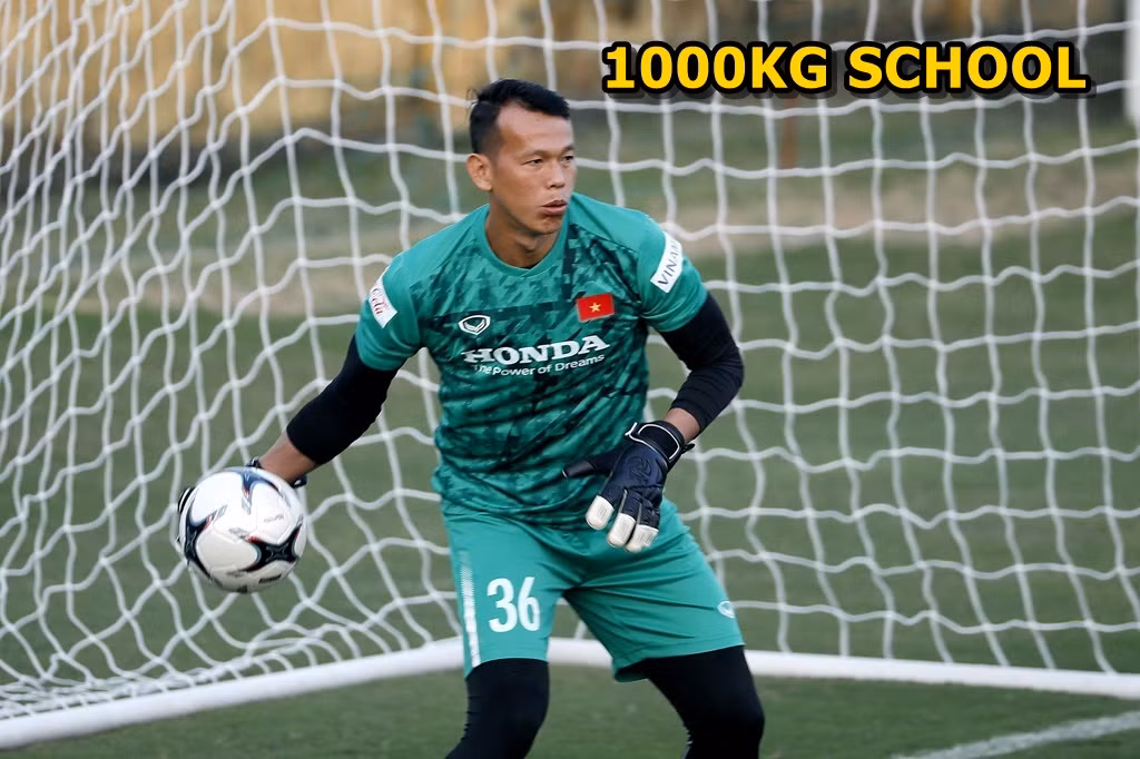 Mới đây, hình ảnh đội hình xuất phát của các cầu thủ đội tuyển Việt Nam được dân mạng thể hiện trình độ "Ielts 10 chấm" vô cùng hài hước, khiến người xem ngơ ngác vài giây để kịp "nảy số".