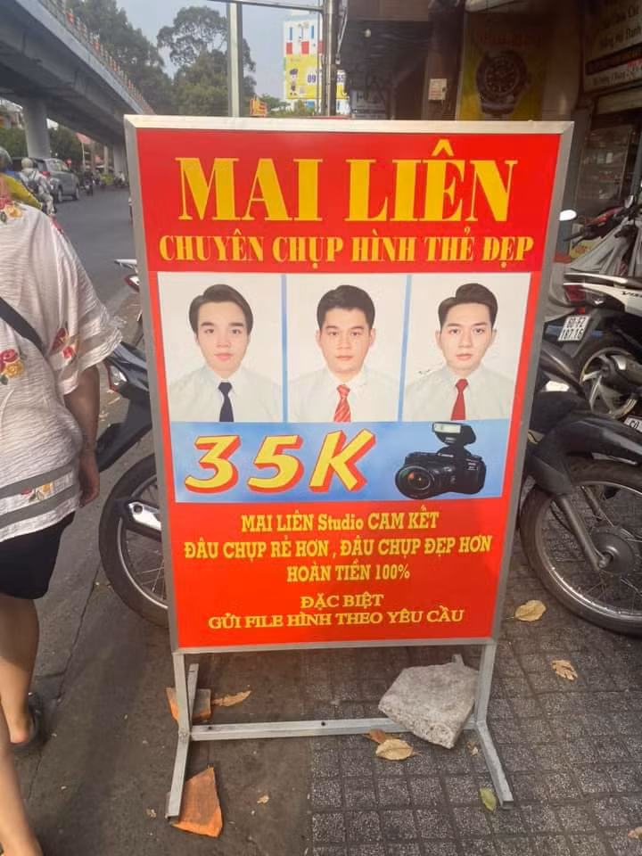Dưới bài viết của Long Chun, nhiều netizen vào bình luận hài hước: "Đỡ mất tiền pr mà vẫn nổi tiếng còn gì" hay "Nhìn mặt Long Chun nghiêm túc không quen lắm"....