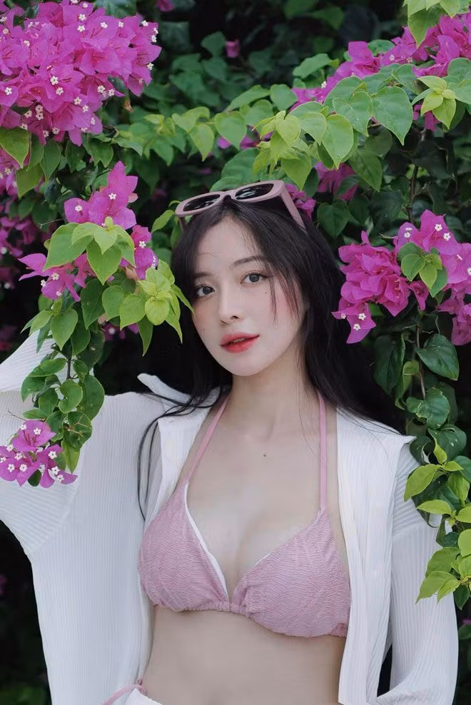 Phi Linh là mẫu ảnh quen mặt của các thương hiệu thời trang.