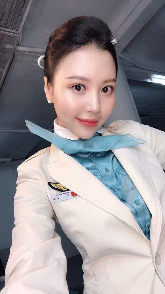 Vũ Ngọc Châm là cái tên không mấy xa lạ với người dùng mạng xã hội .Người đẹp sinh năm 1992 từng có thời gian làm tiếp viên hàng không cho Vietnam Airlines và sau đó là Korean Air.