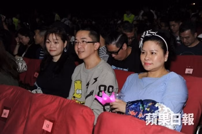 Tai tu Hong Kong 53 tuoi khong ket hon, song cung 3 tinh nhan
