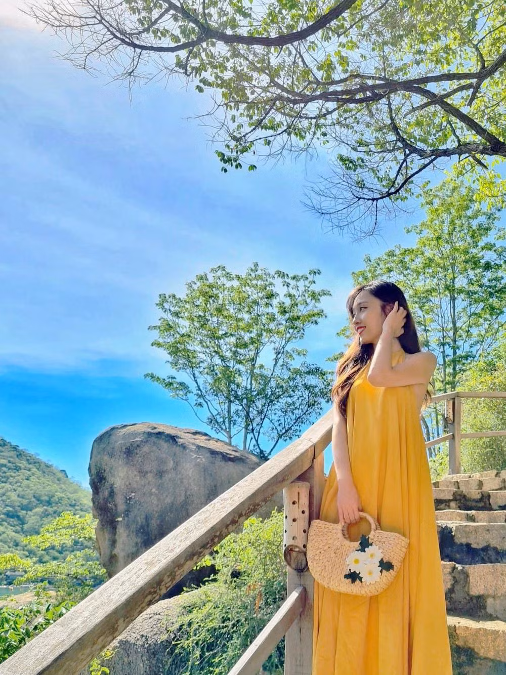 Dương Hà sở hữu ngoại hình xinh xắn cùng vóc dáng tiêu chuẩn, thu hút.