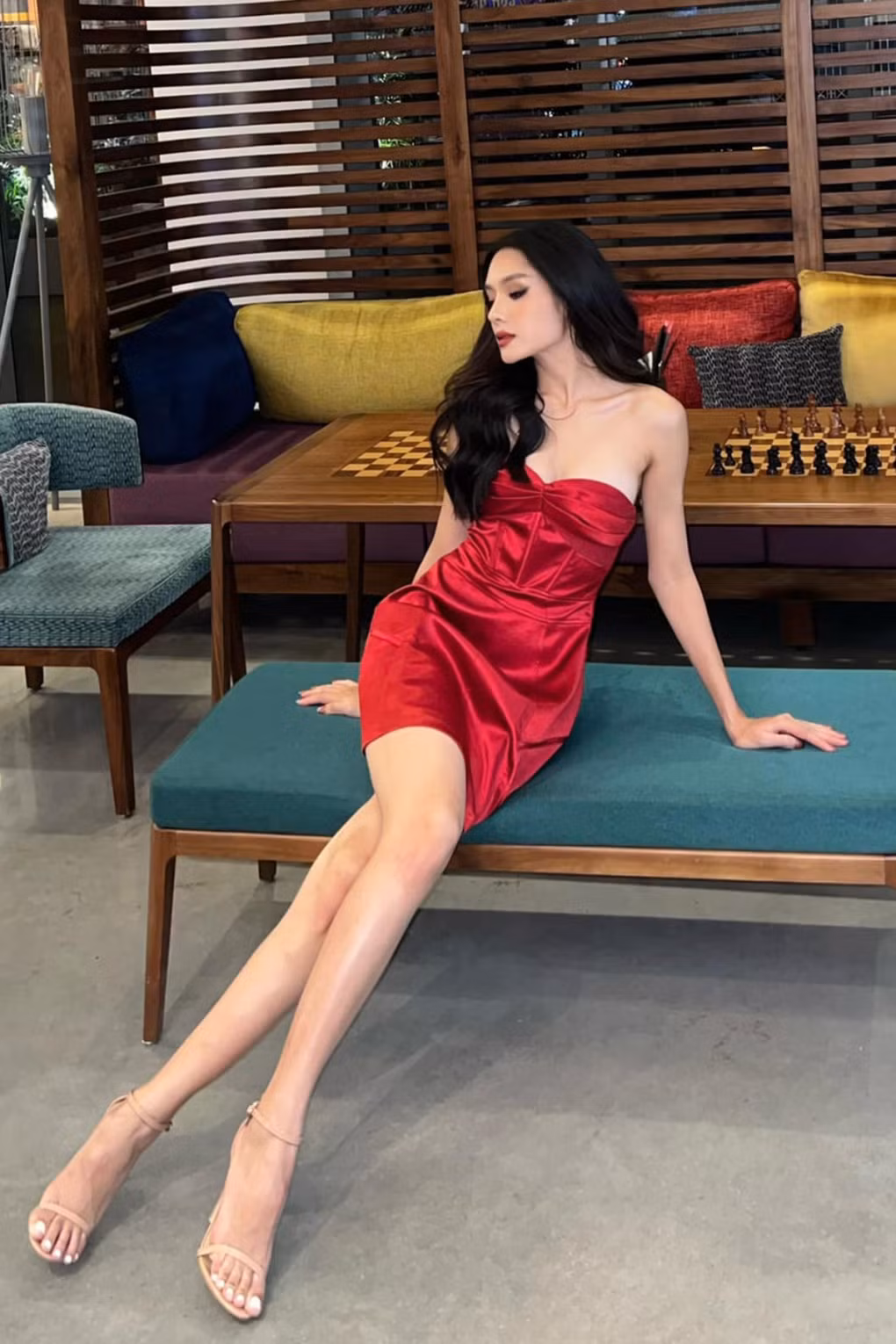 Hồng Hạnh có sắc vóc ngày một hoàn thiện hơn.
