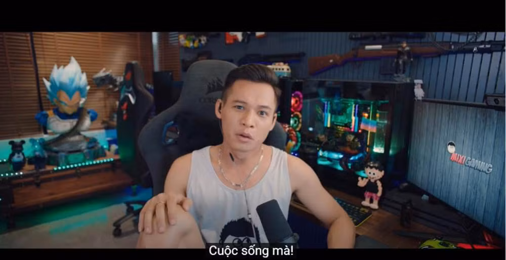 Hồi đầu năm, Độ Mixi cũng một lần "đối diện" với admin kênh nhà đài, anh tự hào rằng bản thân đã định hướng cộng đồng đi lên theo cách tích cực hơn: "Em làm được nhiều việc tốt hơn, xây đựng được cộng đồng văn minh và lịch sự hơn… Em định hướng các bạn sống tích cực hơn, văn minh hơn, yêu đời hơn. Làm sao để các bạn có thêm nhiều kiến thức để tránh bị lừa đảo".