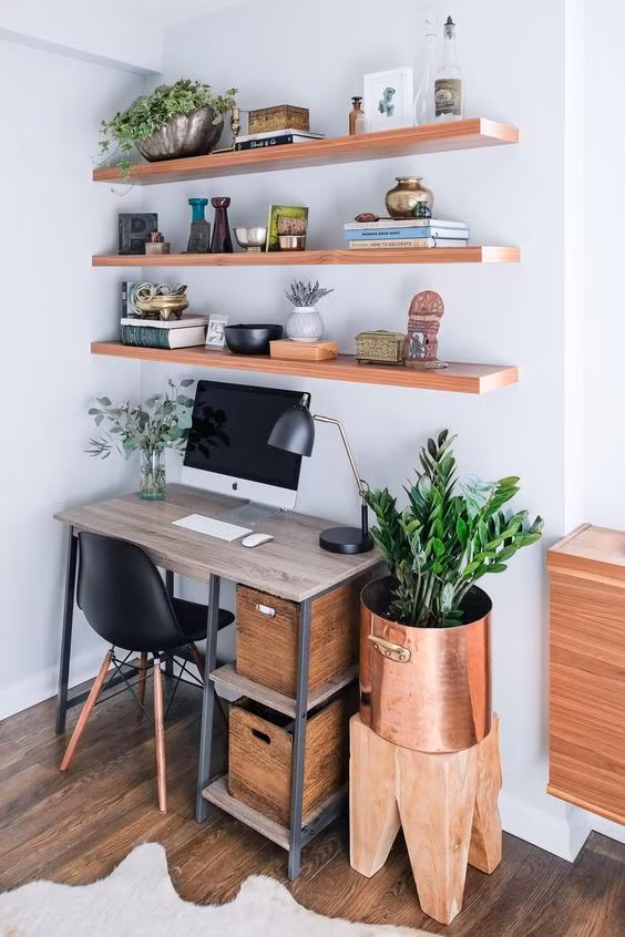Dù dịch bệnh vẫn còn kéo dài và có nhiều diễn biến phức tạp nhưng với những góc làm việc ấn tượng thế này, ai nấy cũng đều có tinh thần lao động hăng say để hoàn thành nhiệm vụ, chung tay đẩy lùi dịch bệnh.