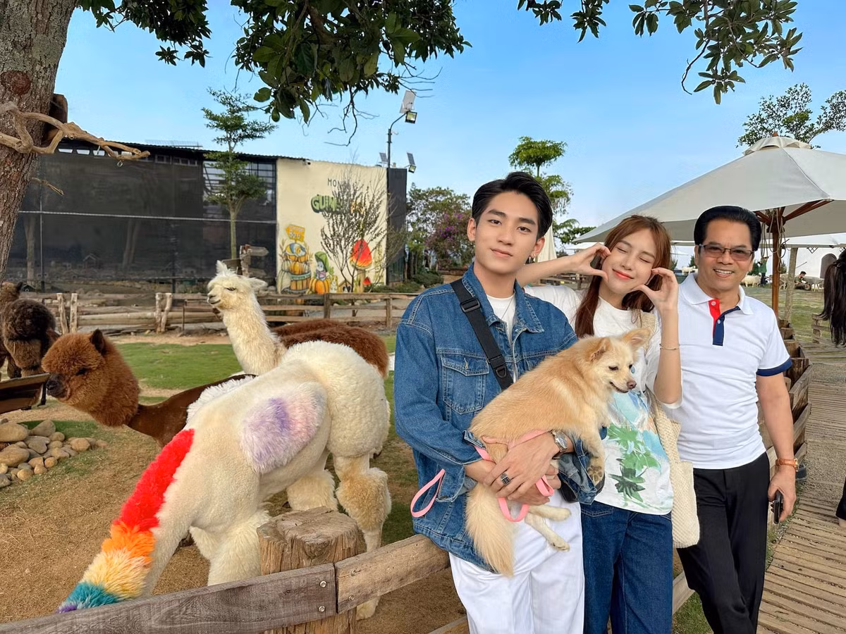 Bên dưới thông báo của cặp đông đảo người hâm mộ bày tỏ sự bất ngờ, có đôi chút tiếc nuối, song vẫn ủng hộ quyết định của cả hai và ủng hộ họ trong quãng thời gian sắp tới.