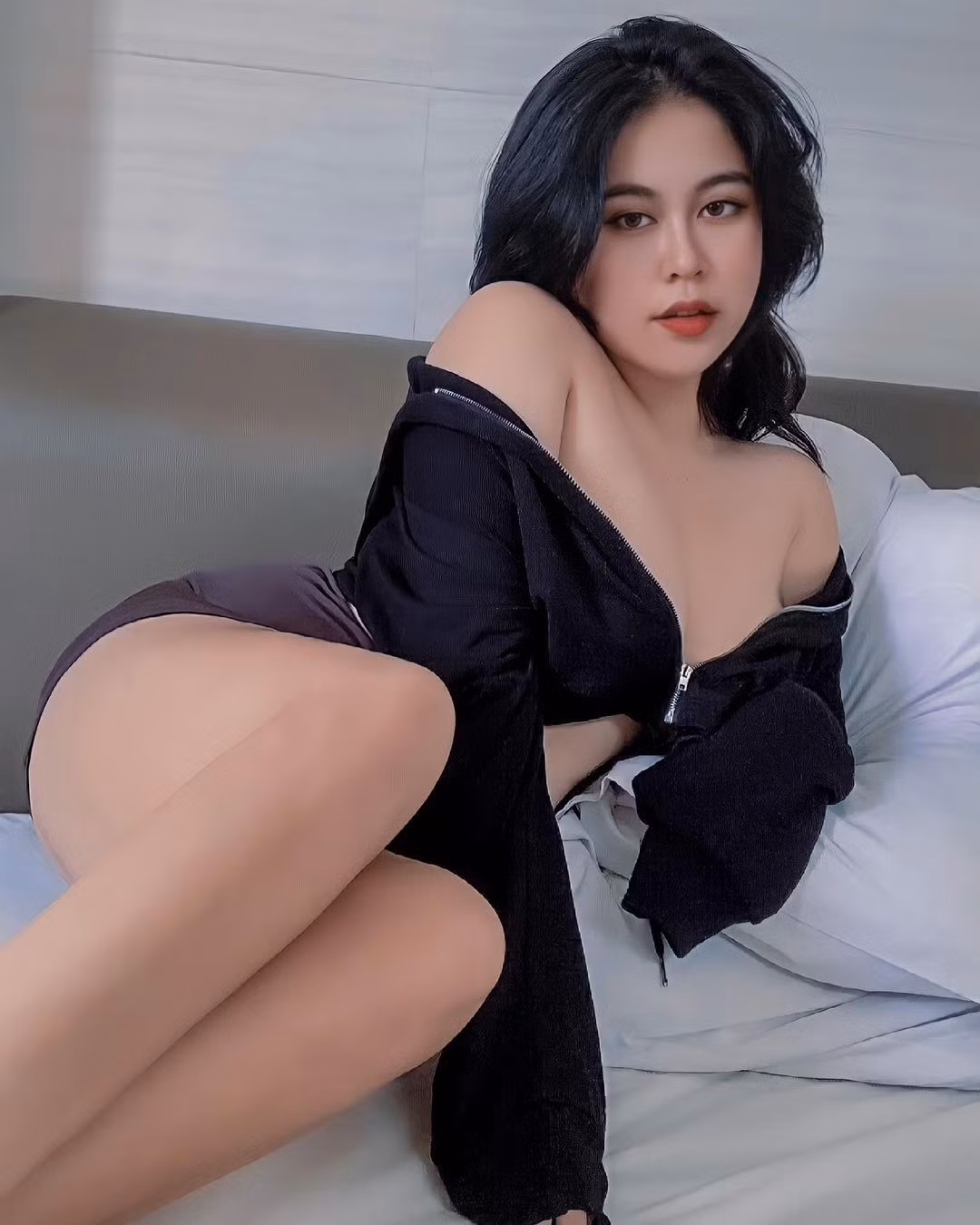 Ngọc Huyền gây ấn tượng trên mạng xã hội với vẻ ngoài mũm mĩm riêng biệt cùng phong cách thời trang quyến rũ.